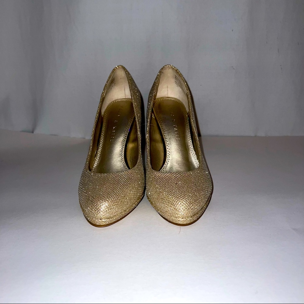 Kelly & Katie Nightengale Platform Pump